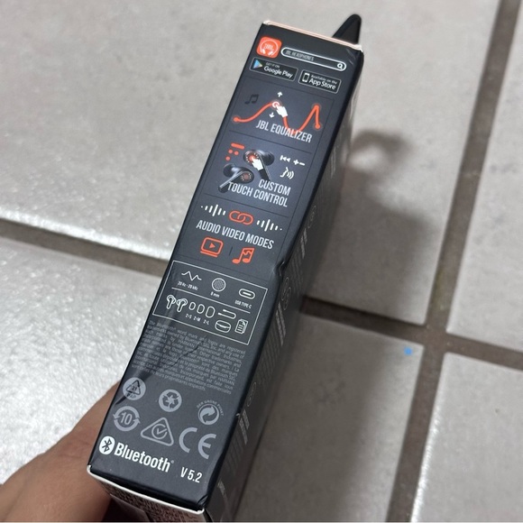 JBL Vibe Beam True Wireless Earbuds Black - Picture 2 of 5